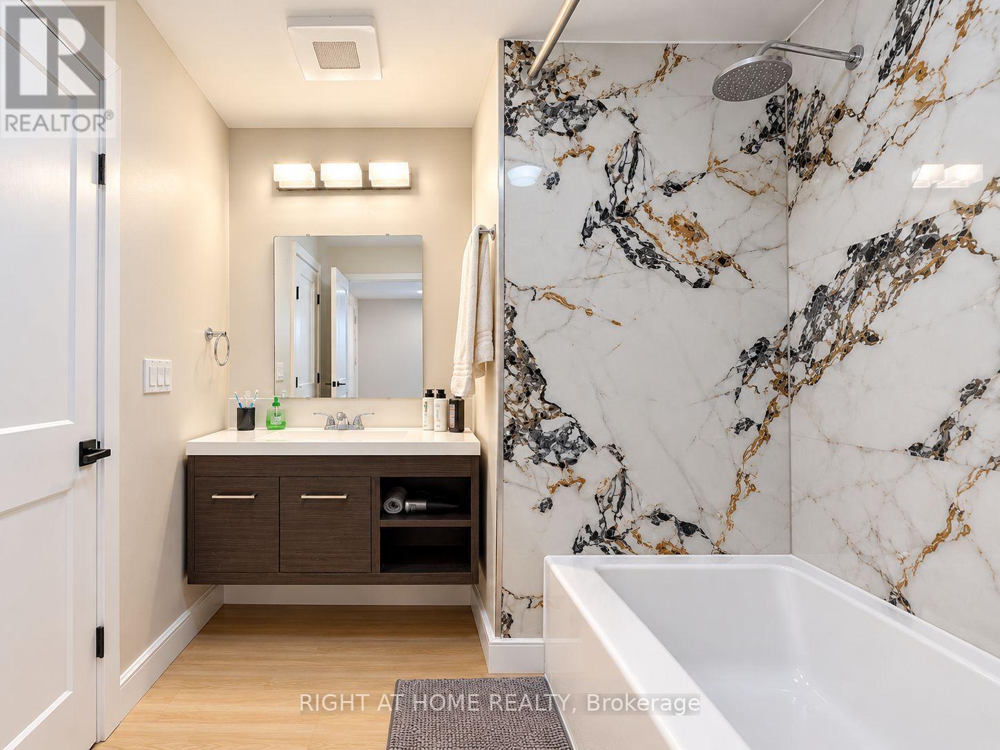 23 Bruce Welch Avenue, Georgina, ON photo 34
