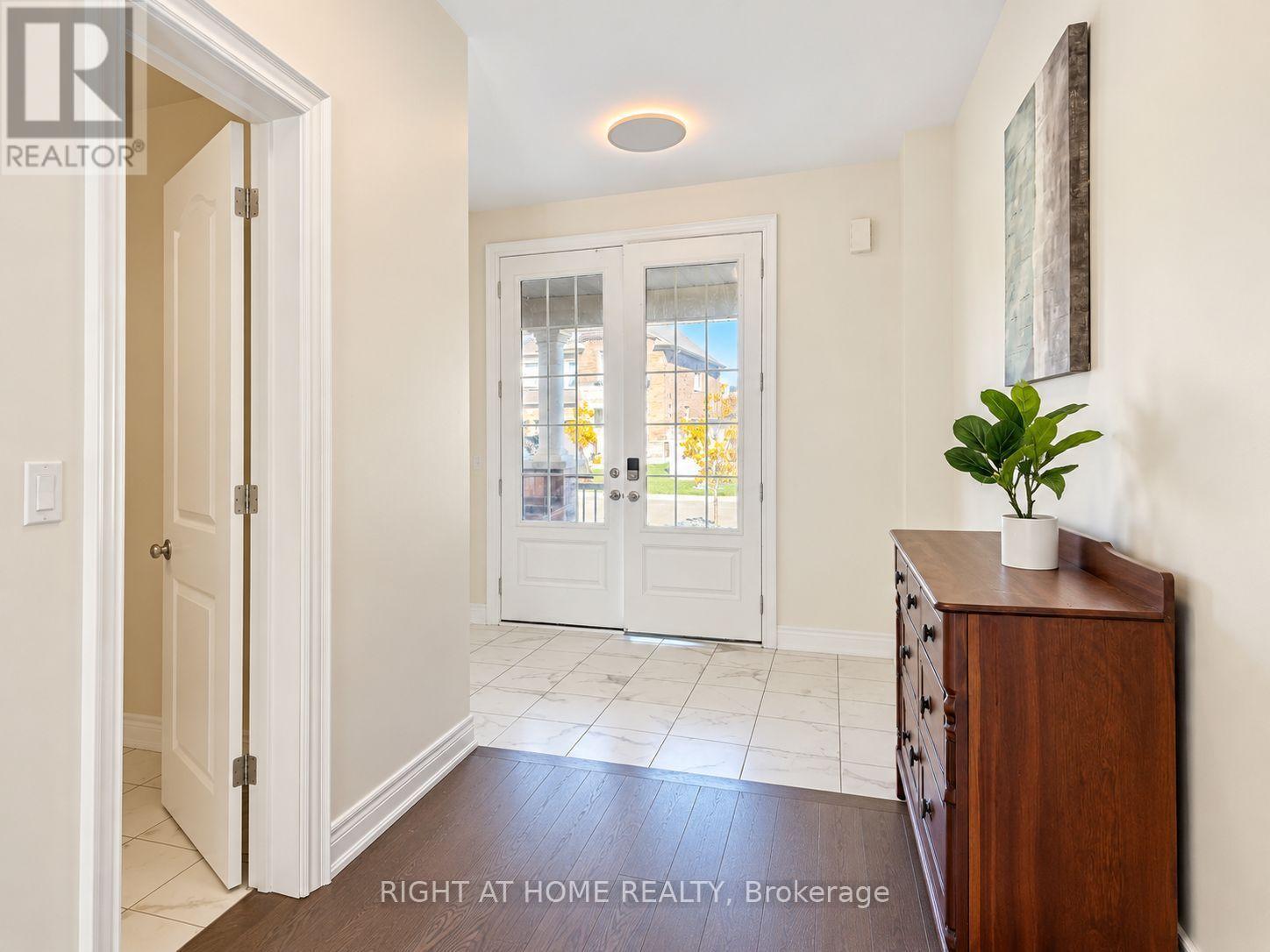 23 Bruce Welch Avenue, Georgina, ON photo 5