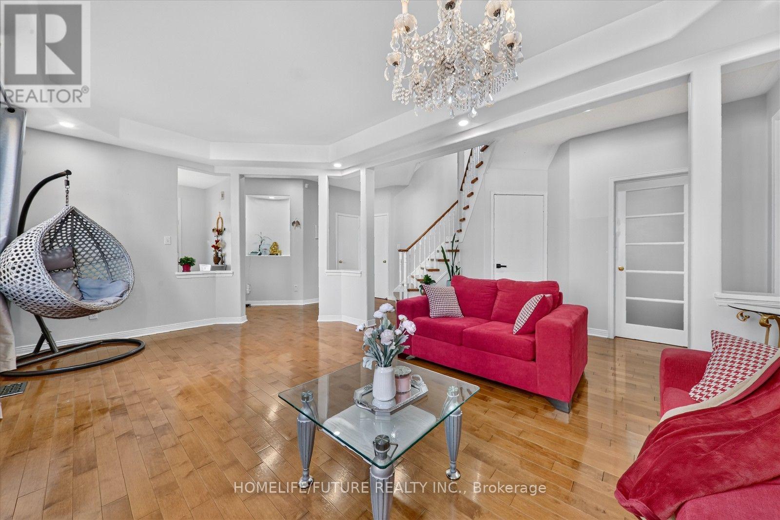 24 Medley Crescent, Markham, ON photo 10