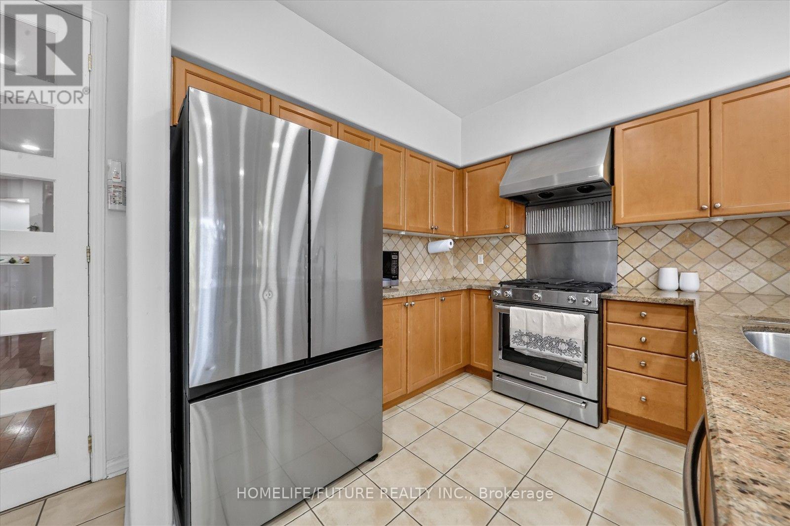 24 Medley Crescent, Markham, ON photo 14