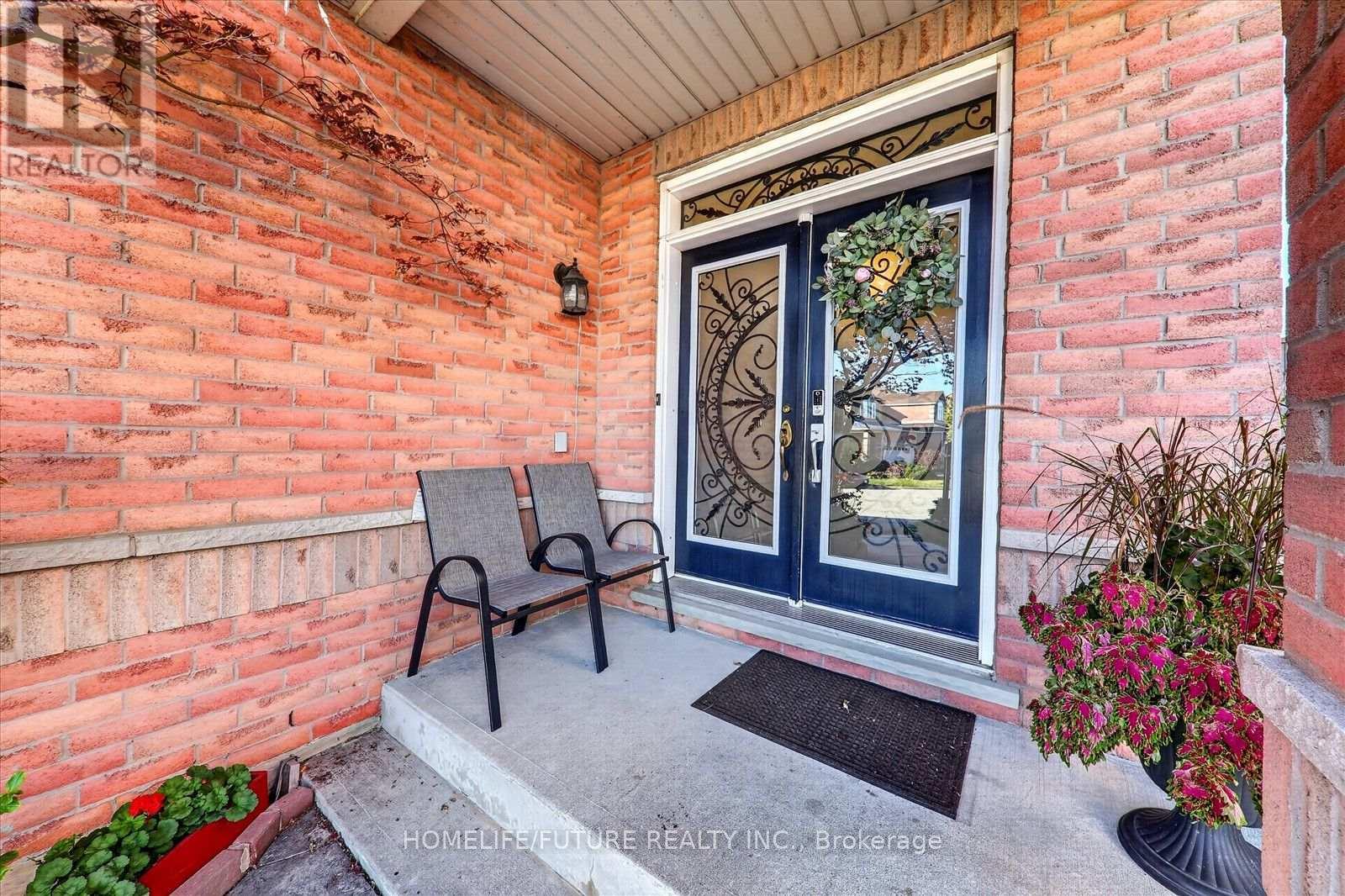 24 Medley Crescent, Markham, ON photo 5