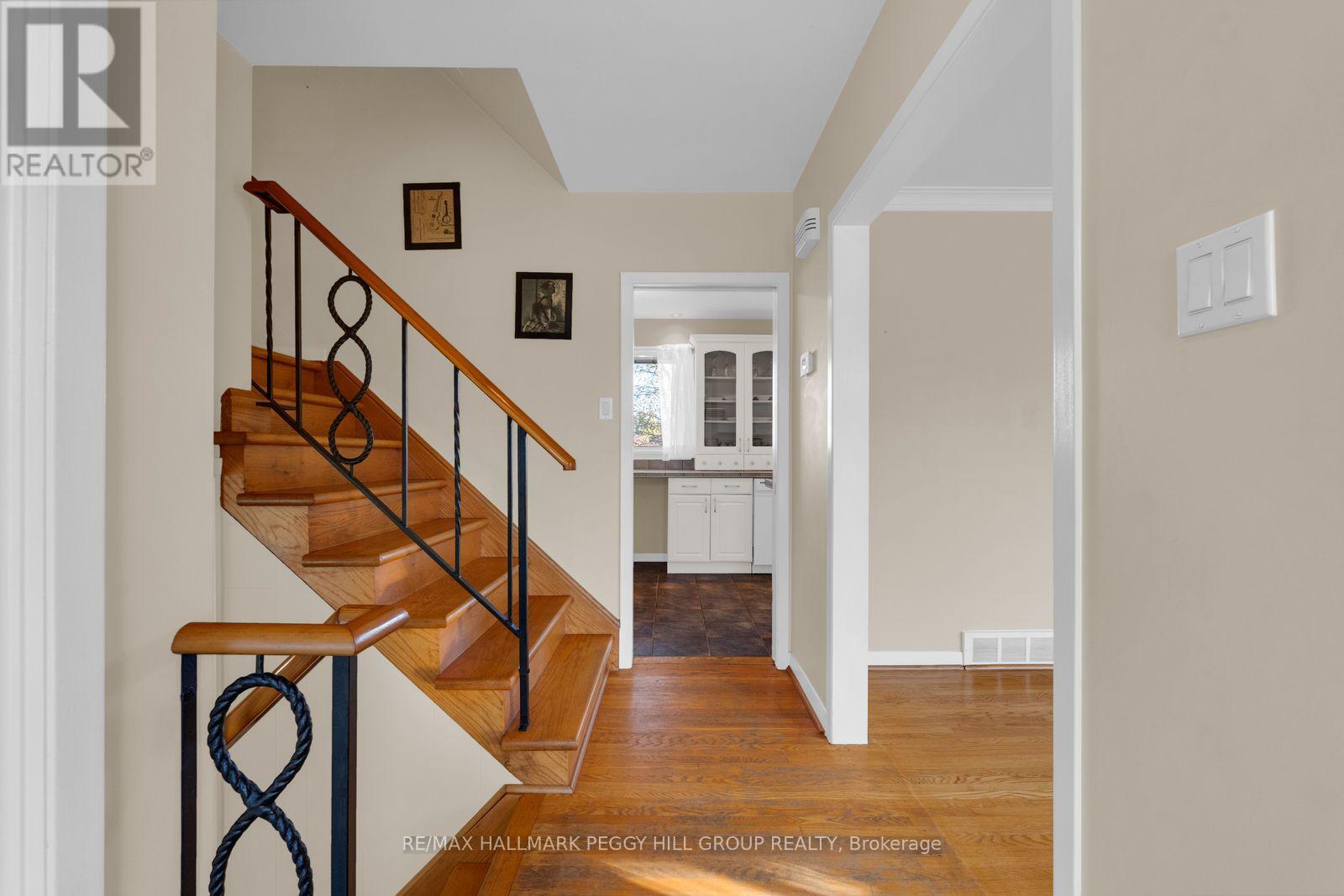 126 Steel Street, Barrie, ON photo 7