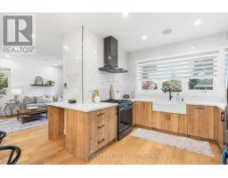 42 Woolton Crescent, Toronto, ON M6M4K9 Photo 13