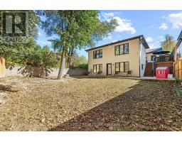 42 Woolton Crescent, Toronto, ON M6M4K9 Photo 32