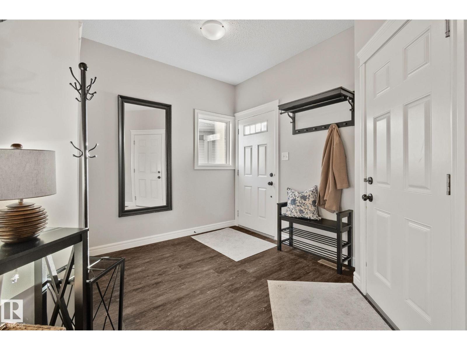 25 MCLEAN CO, Leduc — photo 4