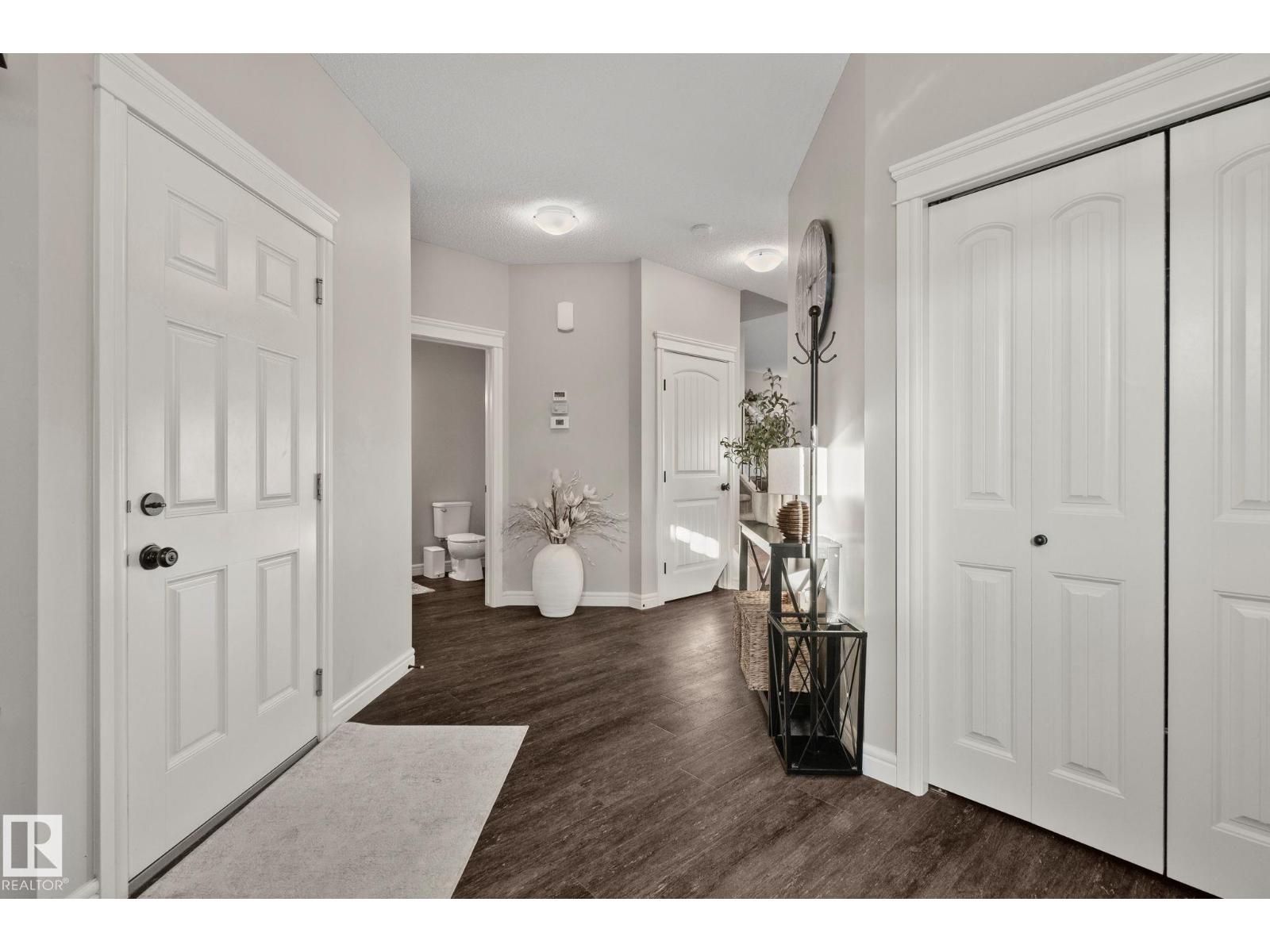 25 MCLEAN CO, Leduc — photo 3