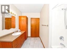 516 Park Ridge Close, Camrose, AB T4V4V2 Photo 40