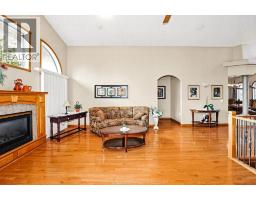 Recreational, Games room - 516 Park Ridge Close, Camrose, AB T4V4V2 Photo 10