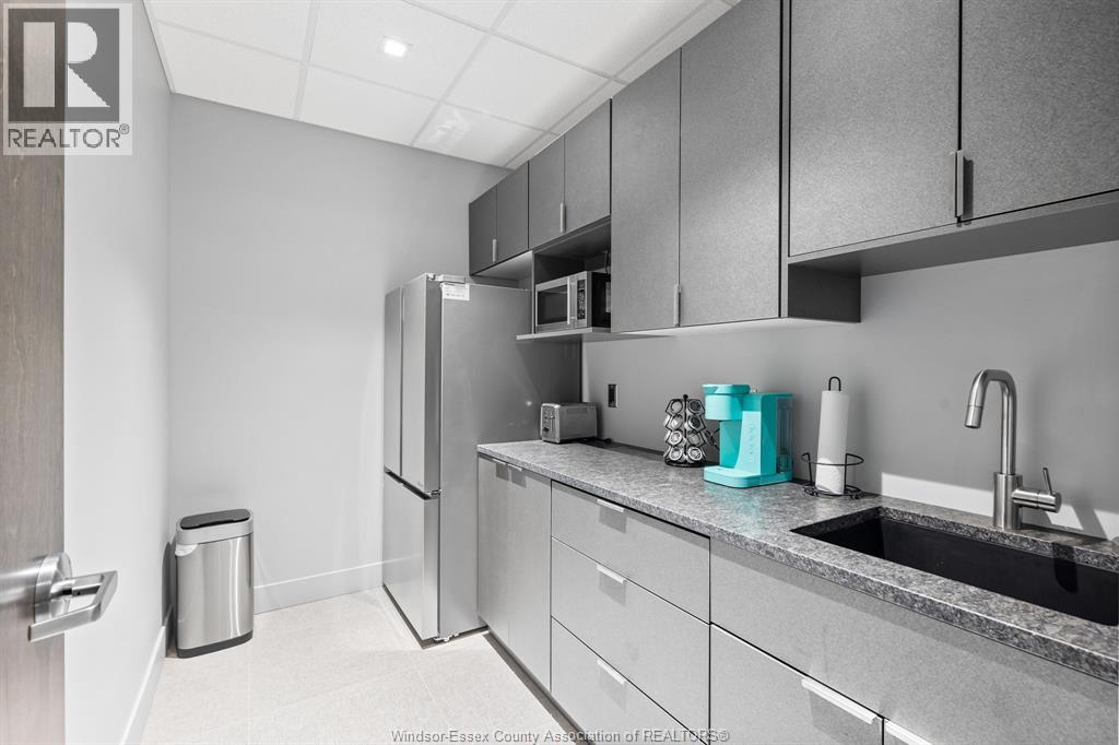 4510 RHODES Unit# 701, Windsor — photo 12