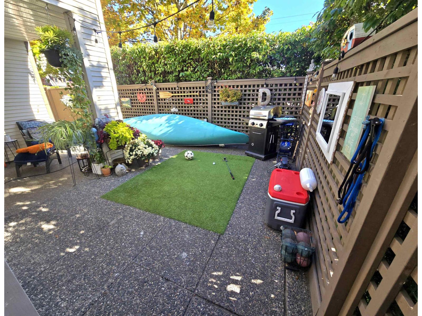 Photo of 104 15991 THRIFT AVENUE 29