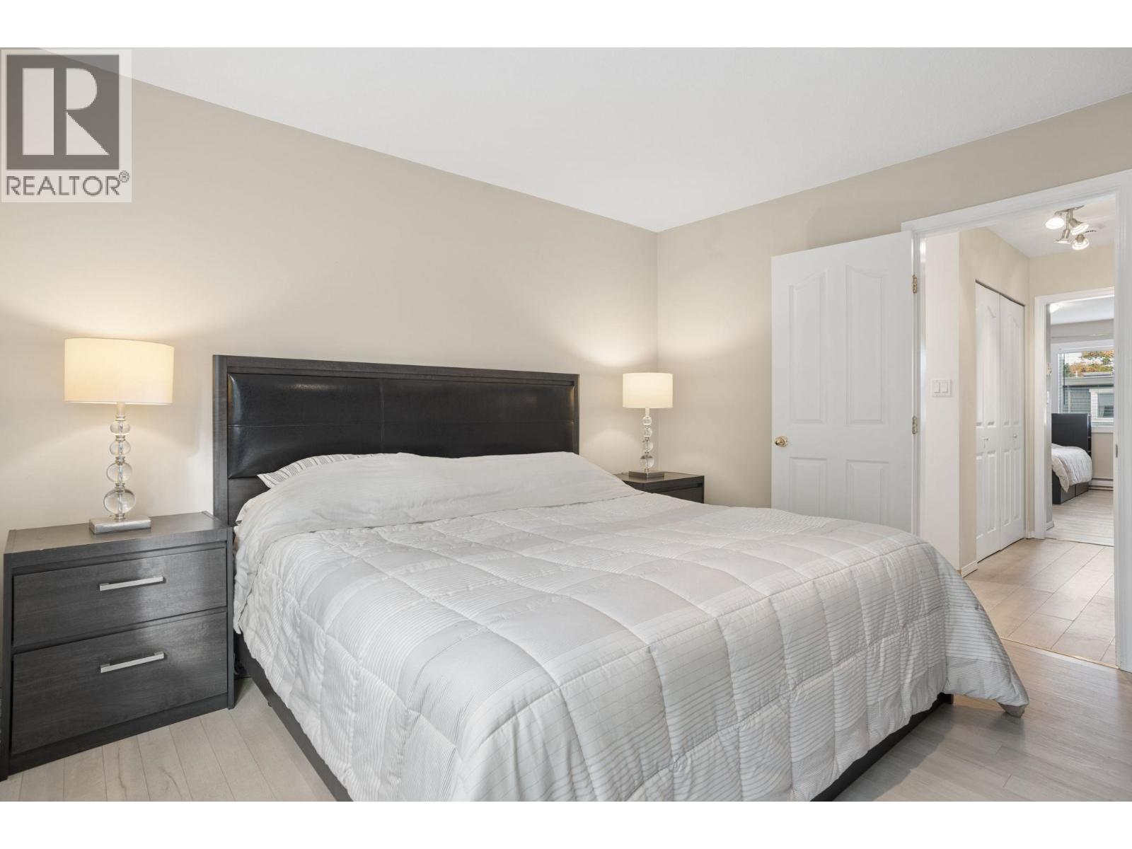 Photo of 4 3051 SPRINGFIELD DRIVE 22