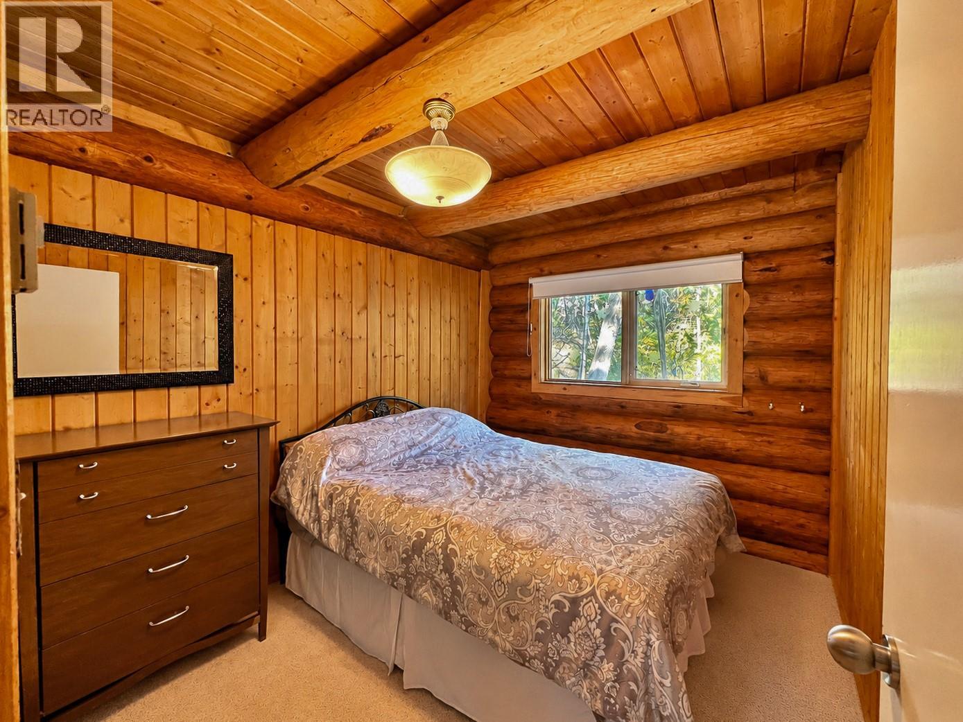 4892 Ogilvey Avenue, Fairmont Hot Springs - Image 1