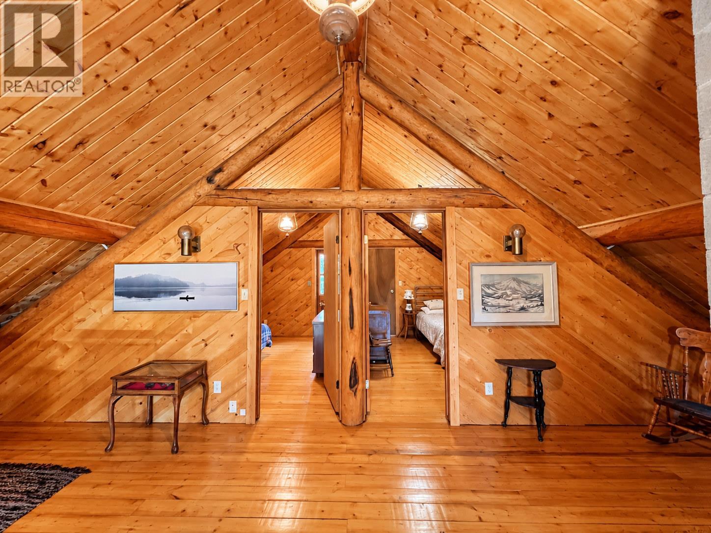 4892 Ogilvey Avenue, Fairmont Hot Springs - Image 1