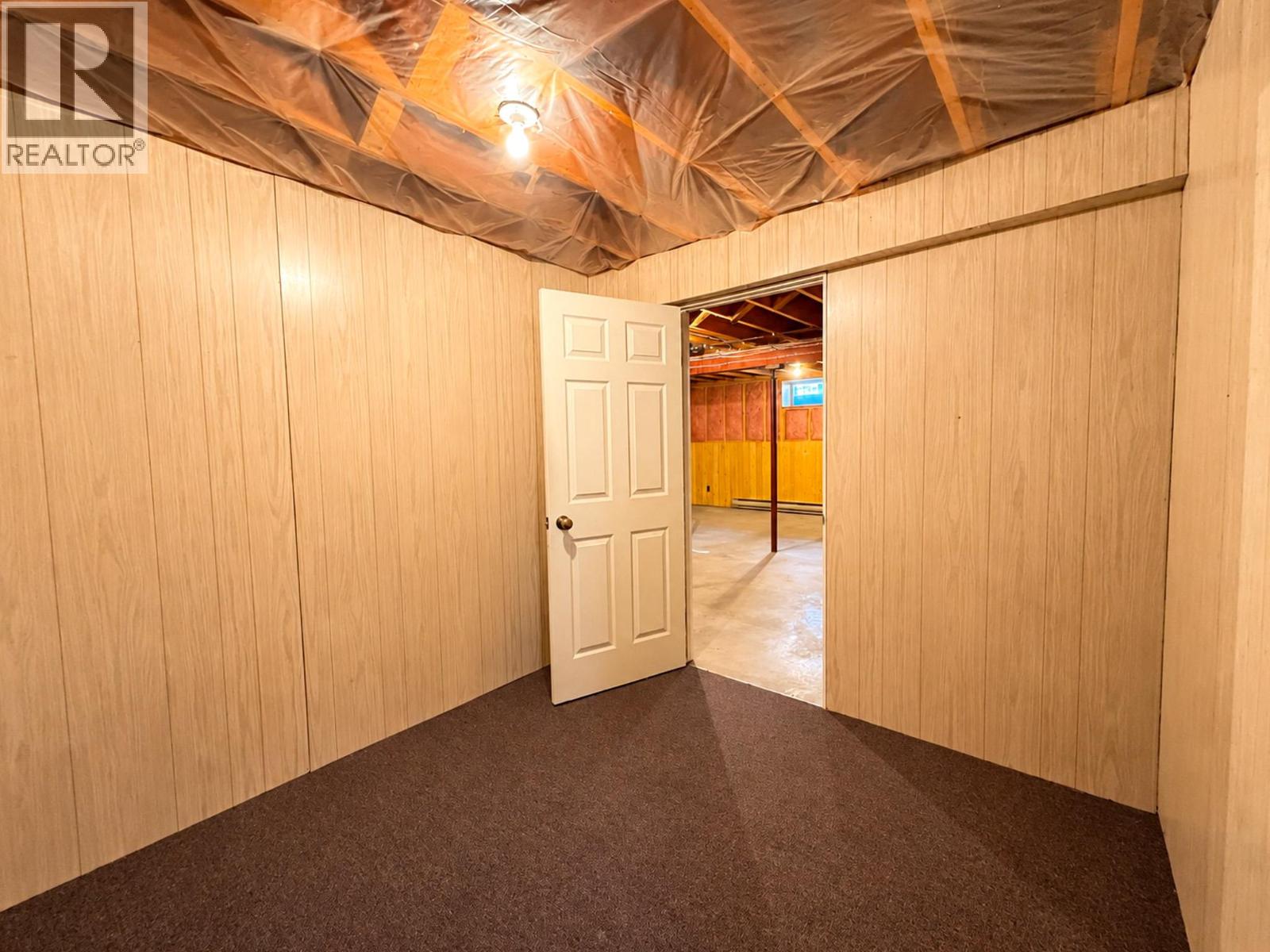 4892 Ogilvey Avenue, Fairmont Hot Springs - Image 1