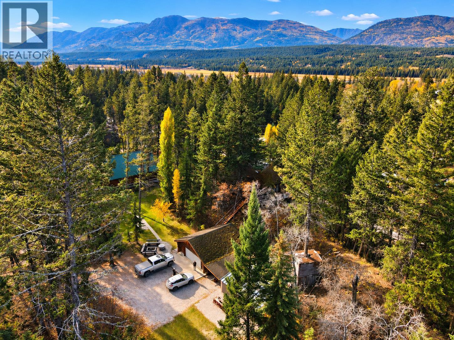 4892 Ogilvey Avenue, Fairmont Hot Springs - Image 1