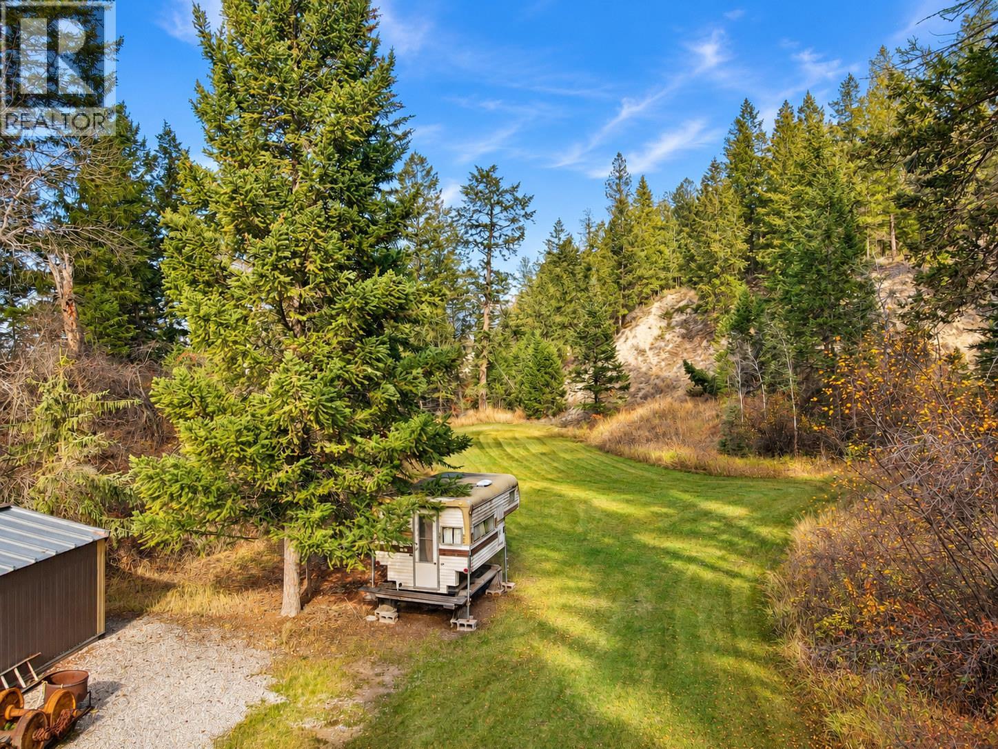 4892 Ogilvey Avenue, Fairmont Hot Springs - Image 1