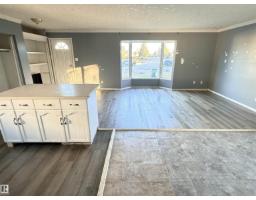 10719 103 St, Westlock, AB T7P1J8 Photo 9