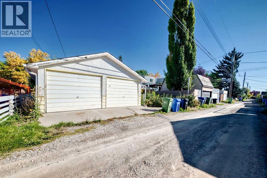 435 51 Avenue photo 47