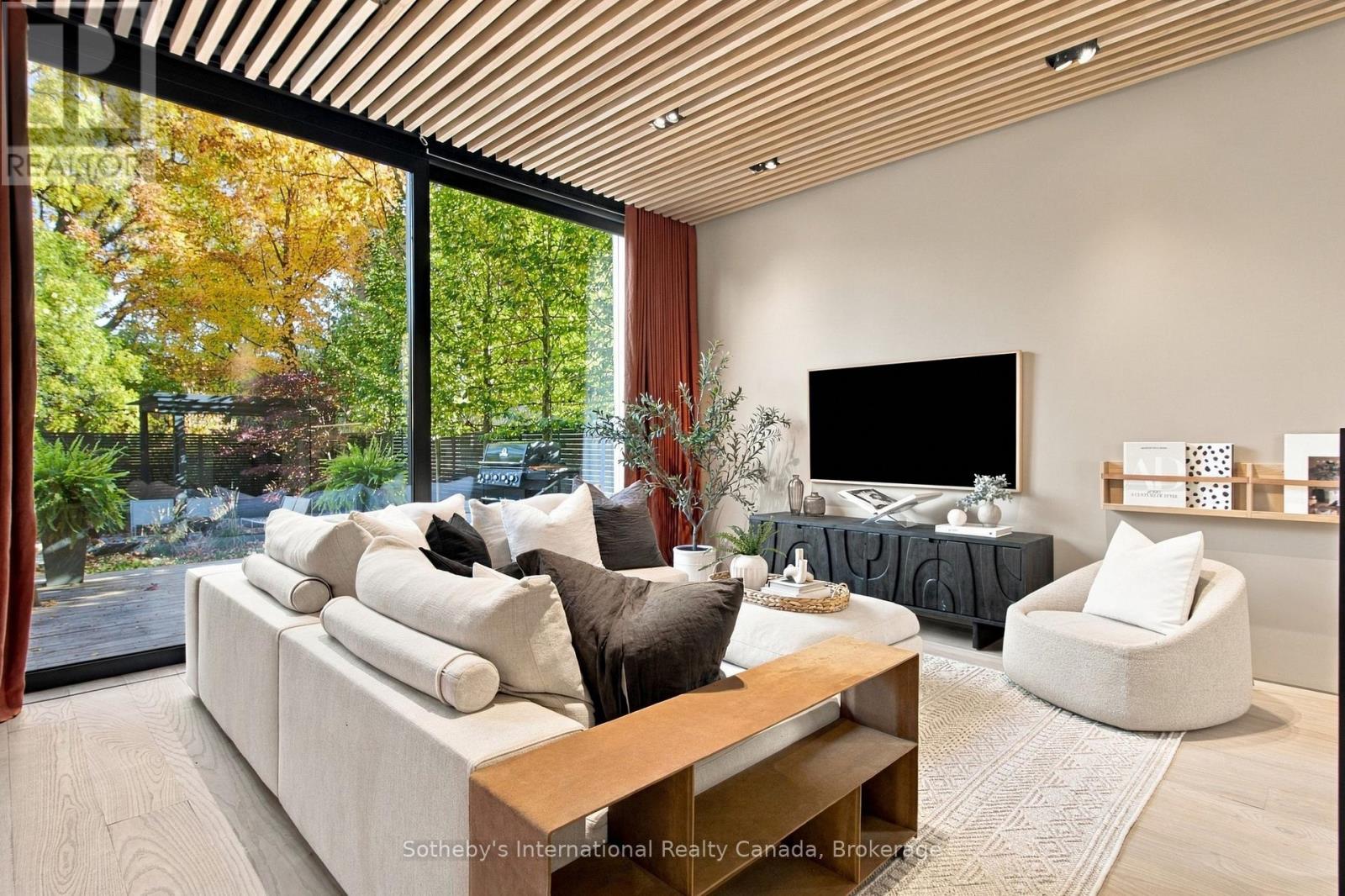 32 AHRENS STREET W, Kitchener — photo 12