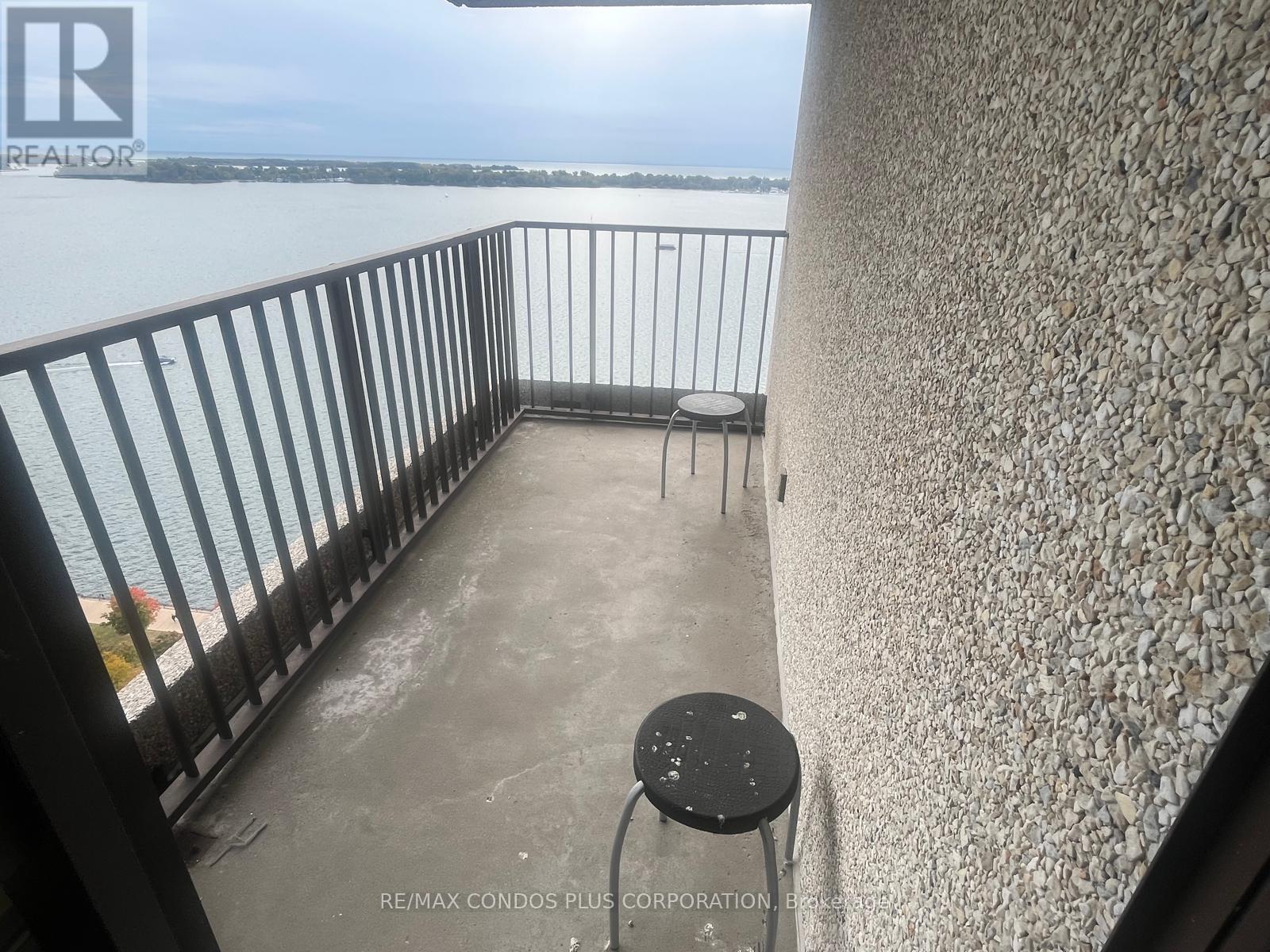2302 - 65 HARBOUR SQUARE, Toronto (Waterfront Communities) — photo 7