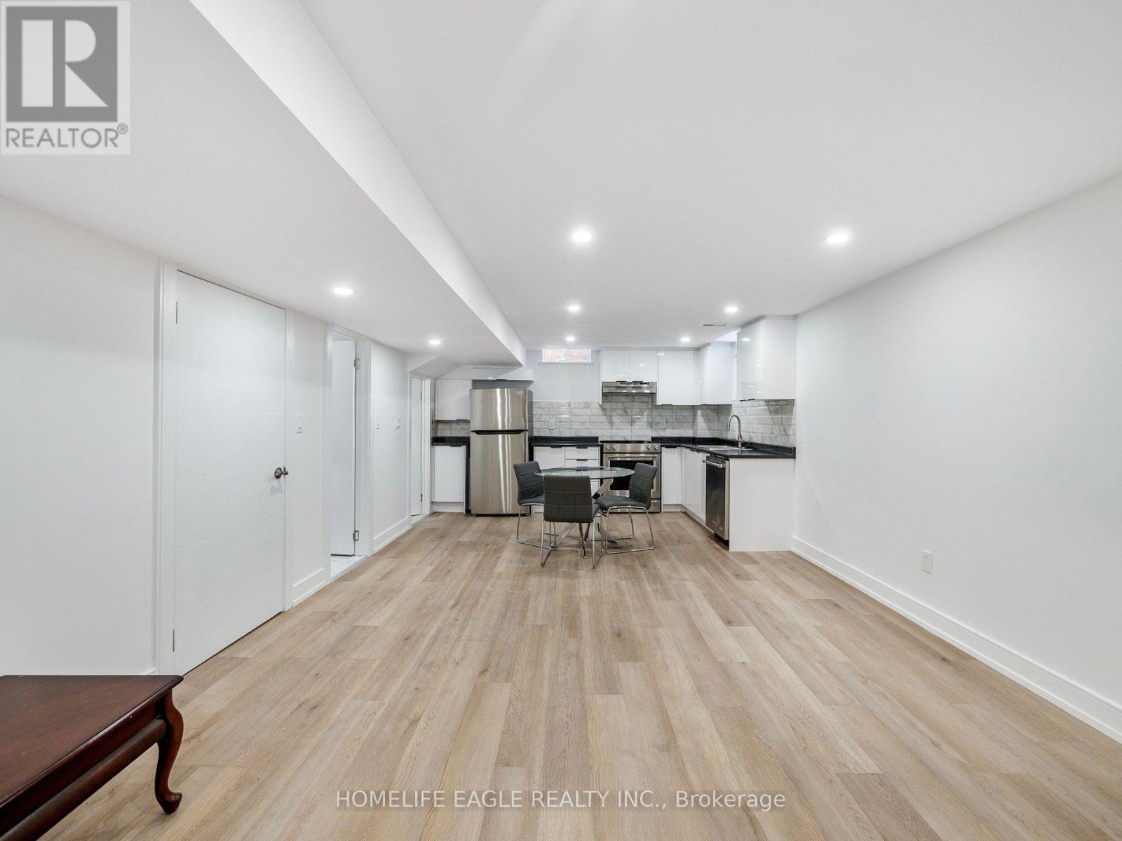 97 Belfry Drive, Bradford West Gwillimbury photo 3