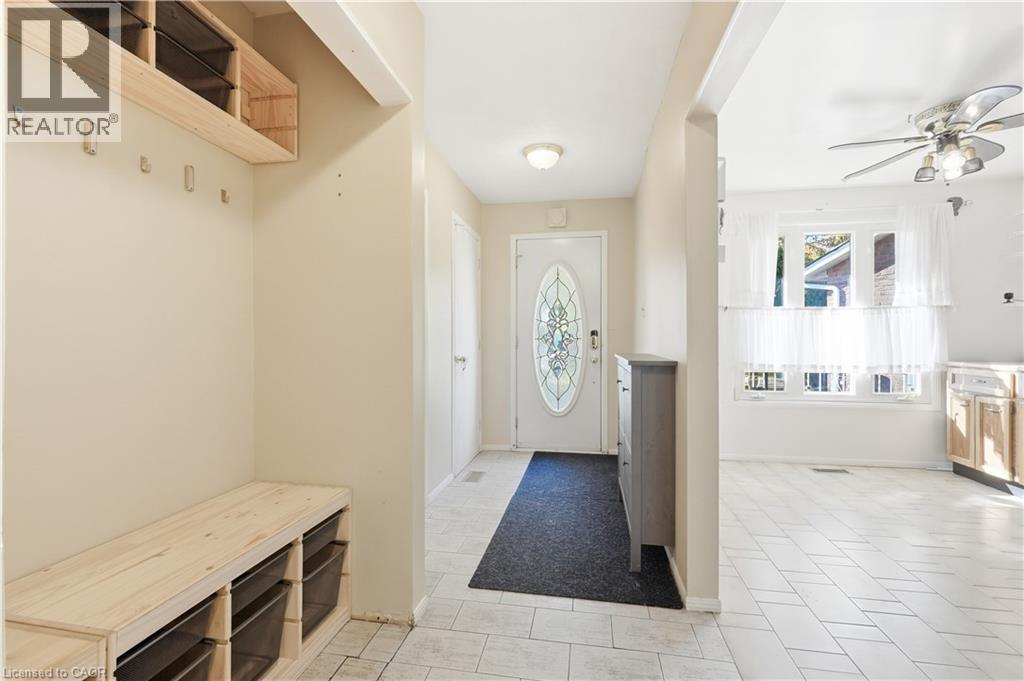 154 MEMORIAL Avenue, Hamilton — photo 4