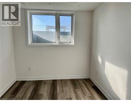 40 Palace Street Unit# L24, Kitchener, ON N2E0L2 Photo 8