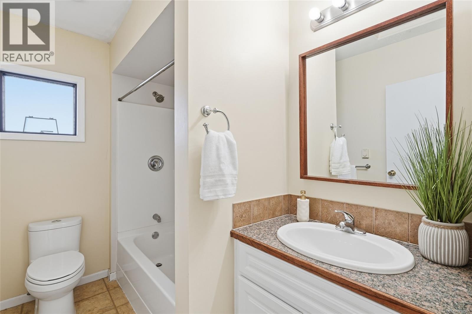 660 Townsite Rd, Nanaimo - Image 1