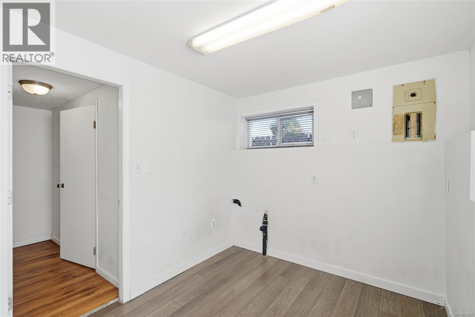 660 Townsite Rd, Nanaimo - Image 1