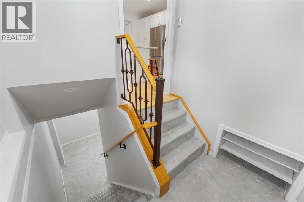 479 Bracewood Crescent SW photo 37