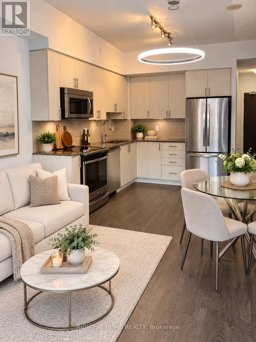 Listing photo of 323 - 7900 BATHURST STREET