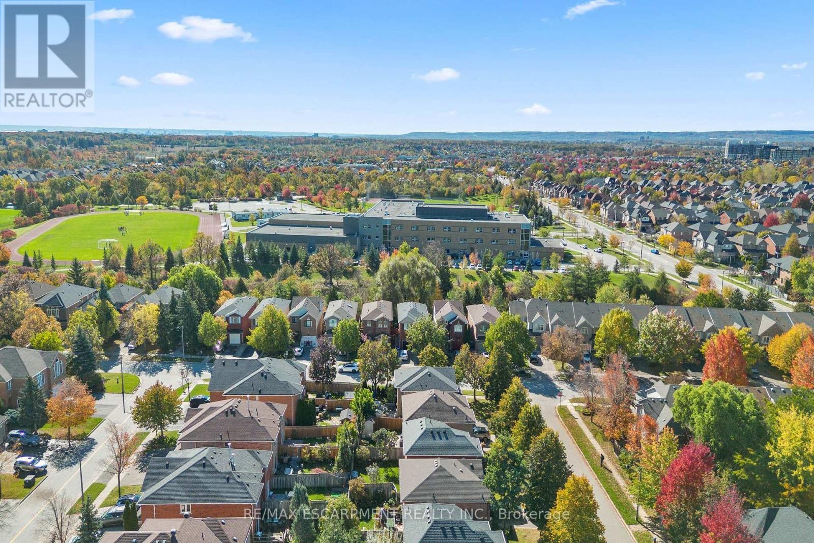 2206 Golden Orchard Trail, Oakville, ON photo 45