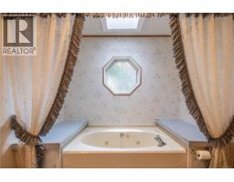 601 2850 Stautw Rd, Central Saanich, BC V8M2C9 Photo 12