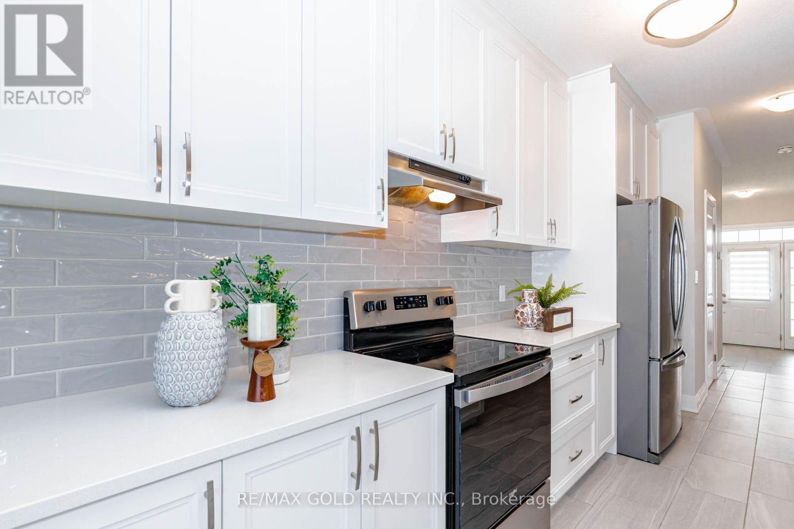 617 Benninger Drive, Kitchener, ON photo 15
