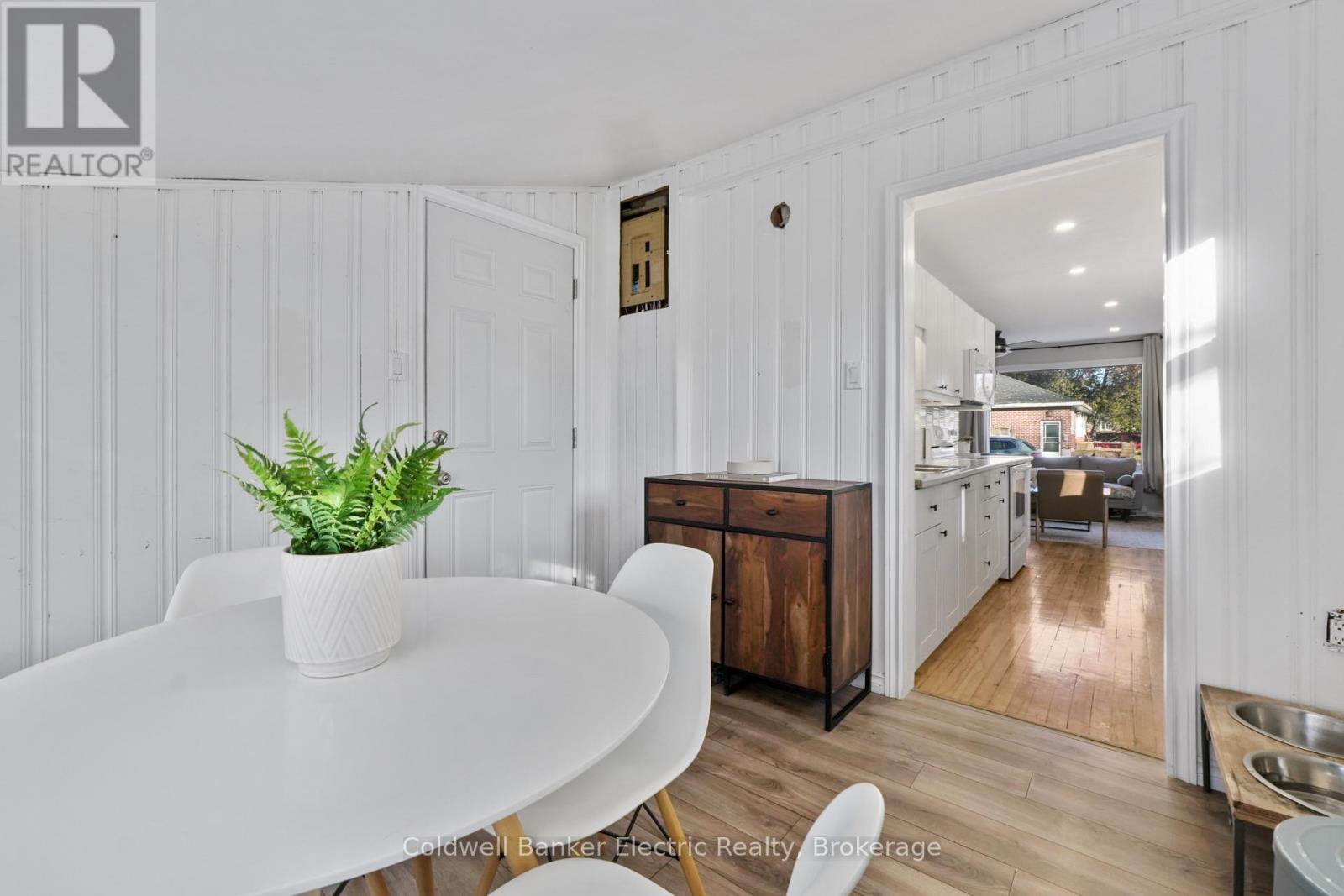 231 WOODBINE AVENUE - 15