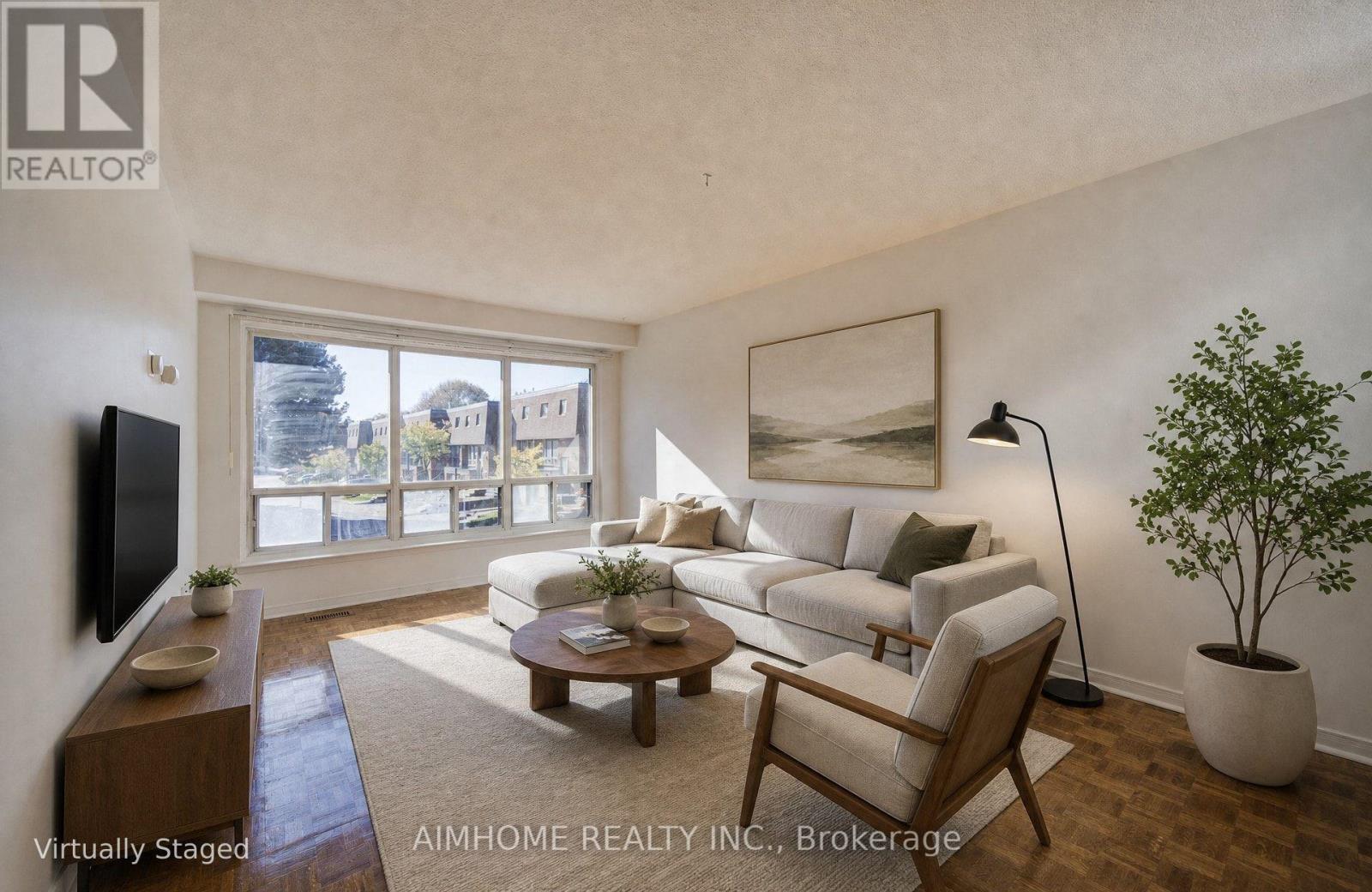34 Stately Way, Markham, ON photo 4