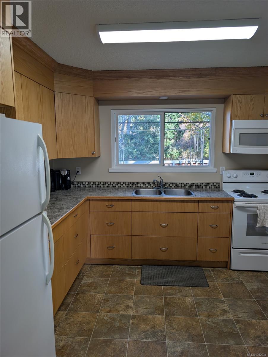 1440 Dogwood Ave, Comox