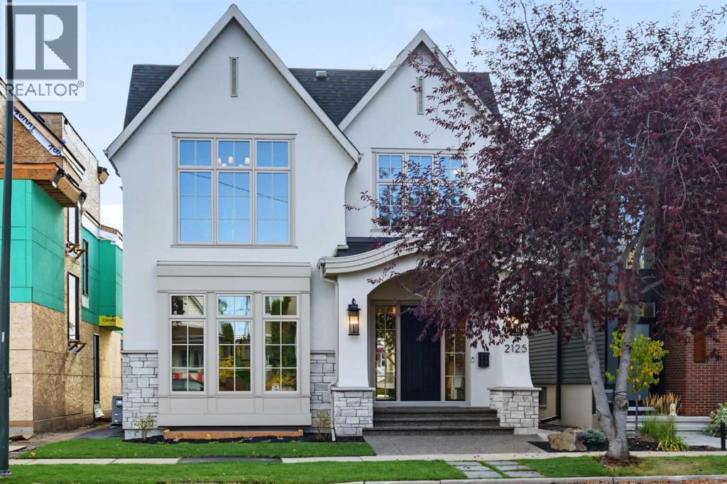 2125 Bowness Road NW, West Hillhurst