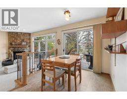 339 Wildwood Drive Sw, Calgary, AB T3C3E4 Photo 11