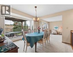 339 Wildwood Drive Sw, Calgary, AB T3C3E4 Photo 13