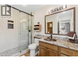 339 Wildwood Drive Sw, Calgary, AB T3C3E4 Photo 18