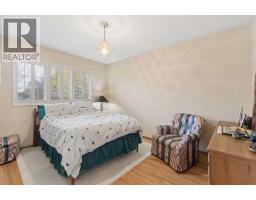 339 Wildwood Drive Sw, Calgary, AB T3C3E4 Photo 19