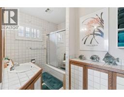 339 Wildwood Drive Sw, Calgary, AB T3C3E4 Photo 20