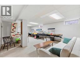 339 Wildwood Drive Sw, Calgary, AB T3C3E4 Photo 21