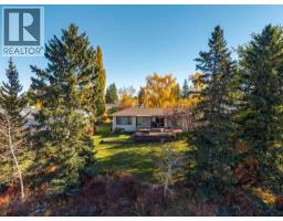 339 Wildwood Drive Sw, Calgary, AB T3C3E4 Photo 8