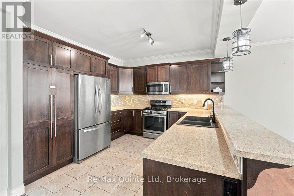 39 PRINCETON PLACE, Belleville (Thurlow Ward) — photo 6