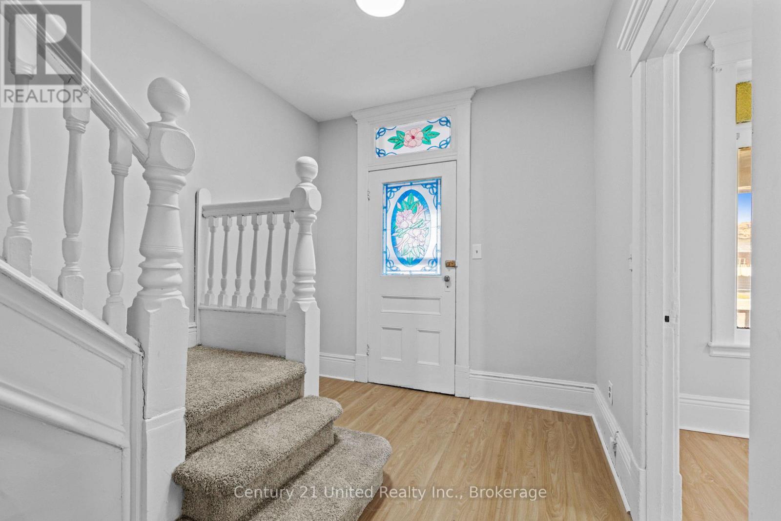 436 George Street South, Peterborough, ON photo 2