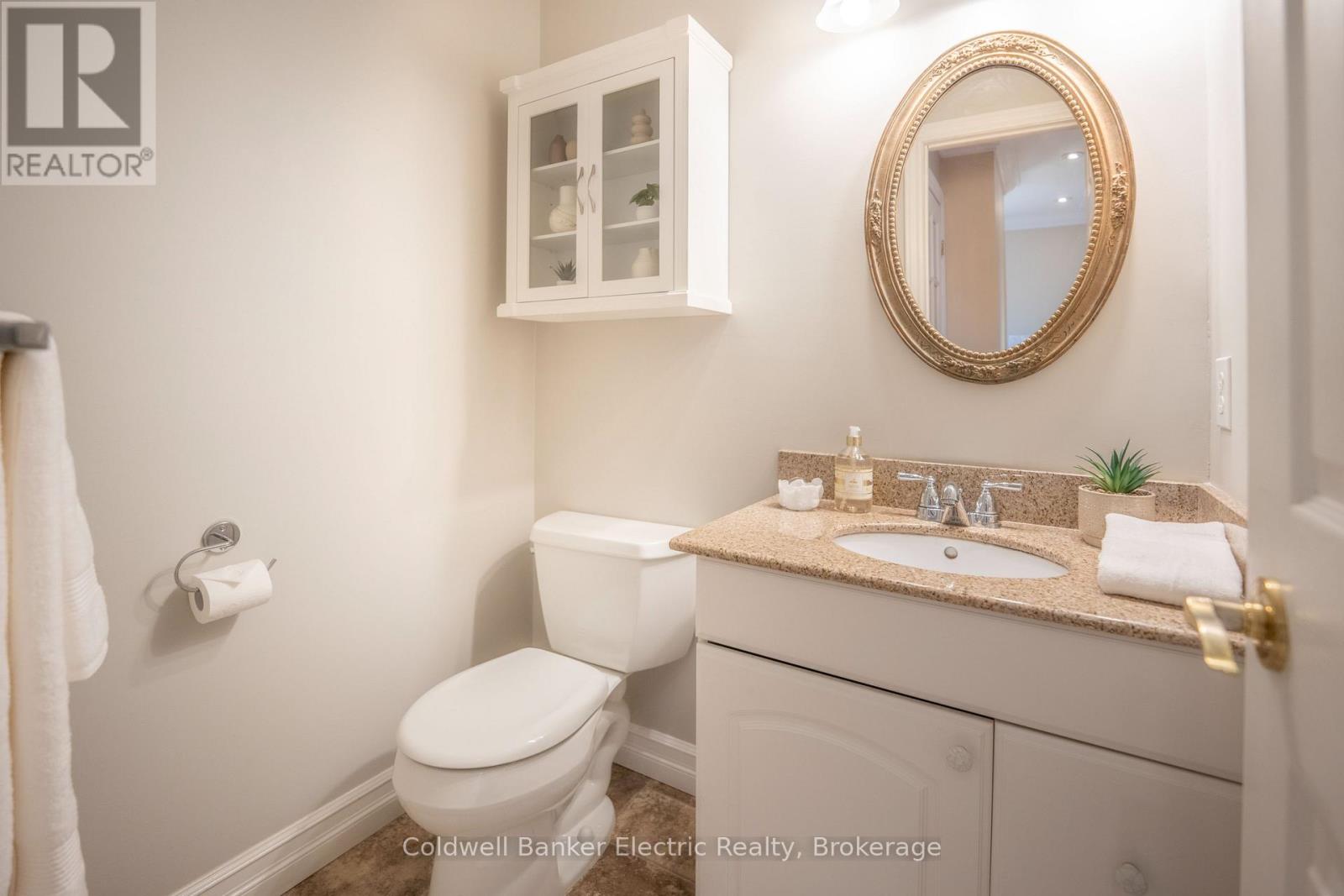958 Smithside Court, Peterborough, ON photo 10