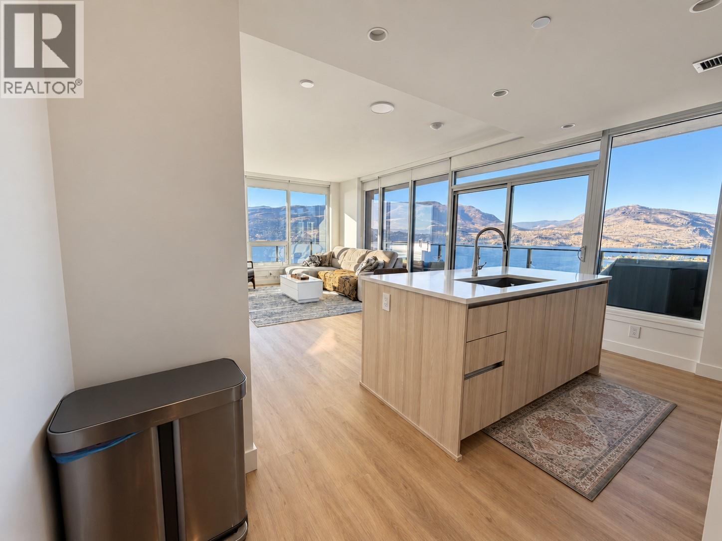 2109 1626 Water Street, Kelowna