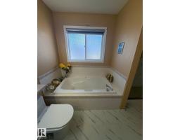 4424 28a St Nw Nw, Edmonton, AB T6T1K1 Photo 25
